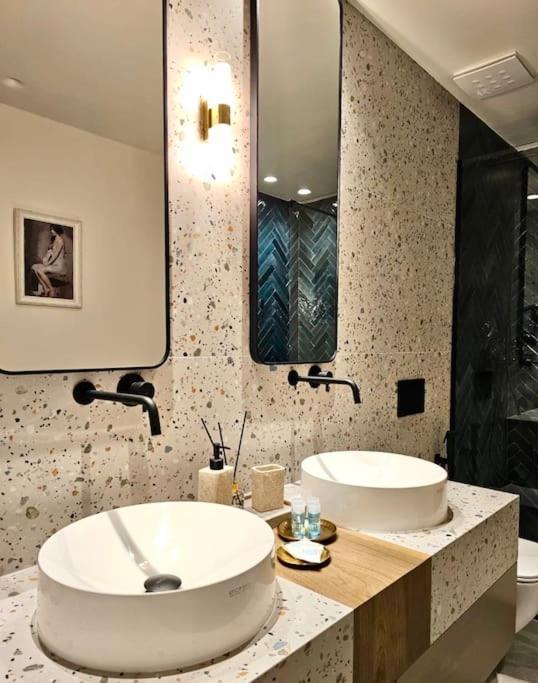 Novi's Luxury 2 Gjirokaster