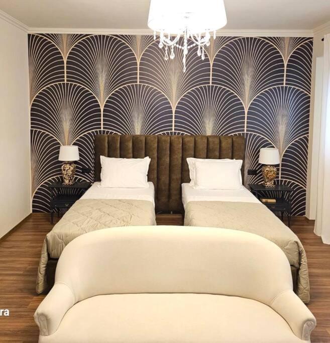 Novi's Luxury 2 *