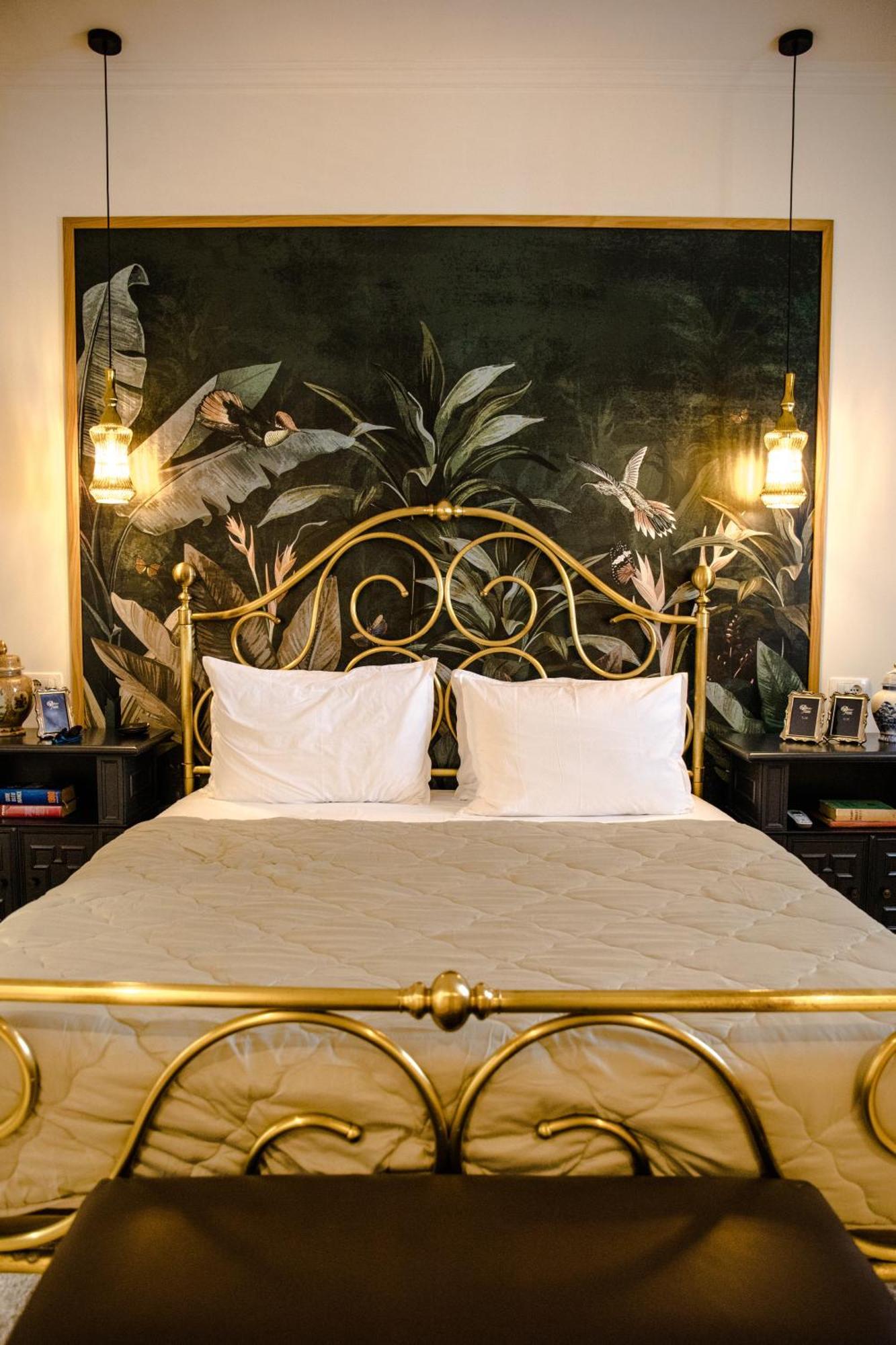 Novi's Luxury 2